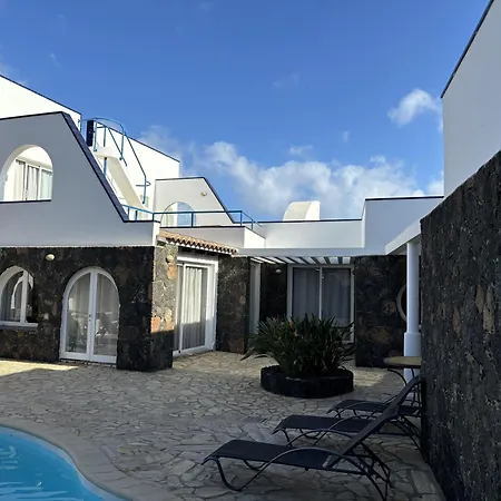 Villa Casa Noelani Xl Family Near & Center Corralejo